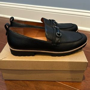 Gentle souls Eugene lug bit black womens 9 medium width new in box never worn